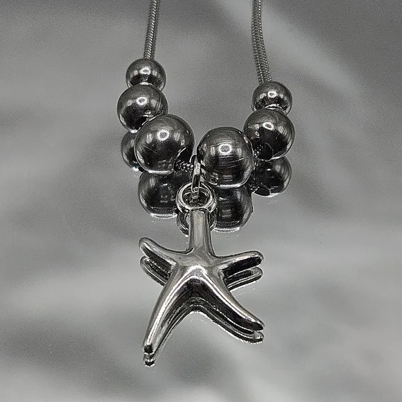 Silver Starfish Jewelry Set - Picture 4 of 12